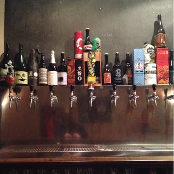 Kitsch - Grifos de cerveza artesanal. Son 10. - Beer Bar Near Me - Vitoria-Gasteiz, Virgin Islands