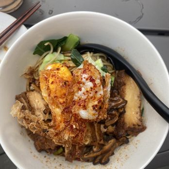 Noodle/Bar - Vegetarian Wanza Mian with a fried egg (tofu / mushroom base) - Chinese Near Me - Seattle, Washington Noodle/Bar - Vegetarian Wanza Mian with a fried egg (tofu / mushroom base) - Chinese Near Me - Seattle, Washington