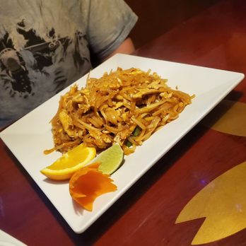 Thai Hana Restaurant - Pad Thai - Sushi Bars Near Me - Melbourne, Florida Thai Hana Restaurant - Pad Thai - Sushi Bars Near Me - Melbourne, Florida
