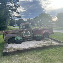 HILLBILLY HIDEAWAY RESTAURANT - Updated March 2025 - 132 Photos & 102