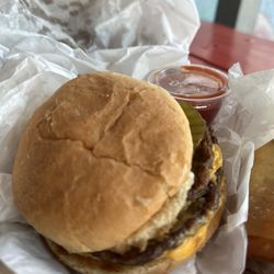 Pete's Fish & Chips - Cheeseburger