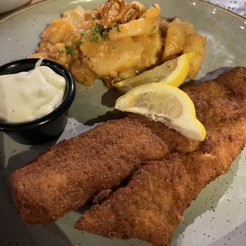 Old Castle Restaurant - Fisherman 's Catch with German Potato Salad - German Near Me - Ruskin, Florida Old Castle Restaurant - Fisherman 's Catch with German Potato Salad - German Near Me - Ruskin, Florida