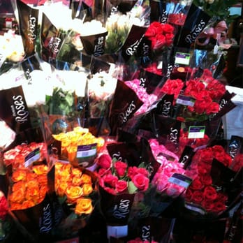 Safeway - Flowers anyone? - Grocery Near Me - Tucson, Arizona