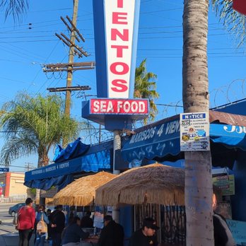 Mariscos 4 Vientos - Outside picture. - Seafood Near Me - Los Angeles, California