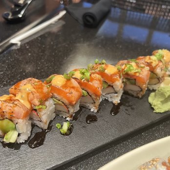 Sukai - Volcano roll - Teppanyaki Near Me - Friant, California Sukai - Volcano roll - Teppanyaki Near Me - Friant, California