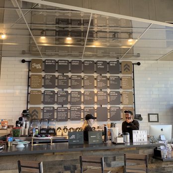 Barry's - Smoothie bar - Trainers Near Me - Venice Beach, California
