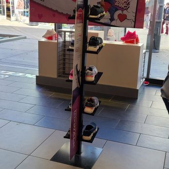 SKECHERS Retail - Girls shoes - Shoe Stores Near Me - Orange, California