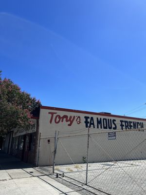 Tony’s French Dips by null