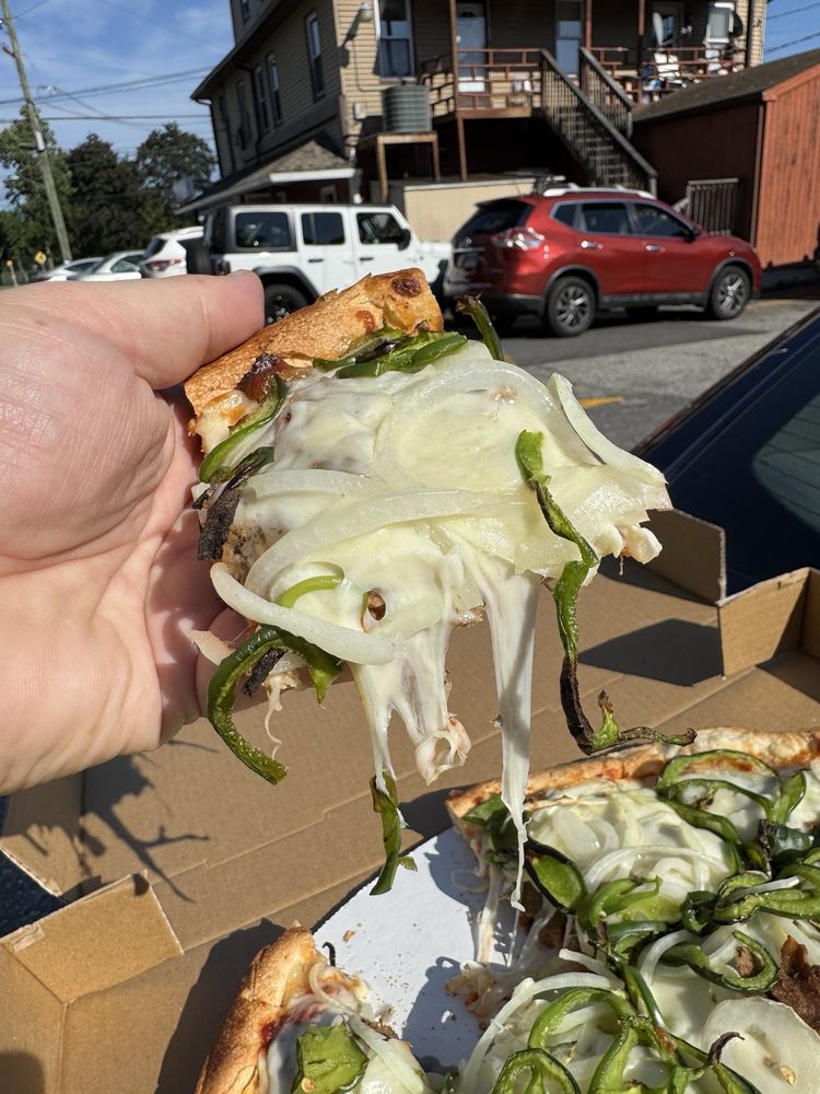 Food from Tony's Pizza