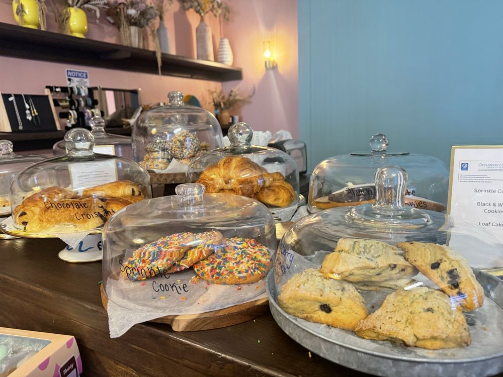 BloomBar Cafe et Fleurs Image
