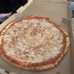 Lakeland Stadium Pizza & Italian Grill - Sloppy pizza!