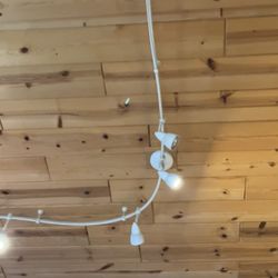 Gateway Lodge and Resort - INADEQUATE DIM LIGHTING - THIS PIC SHOWS HALF OF THE THE BULBS IN KITCHEN LIGHTING DID NOT WORK