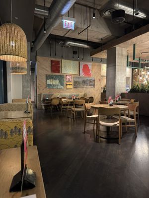 Nando's PERi-PERi by null