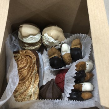 Three Dog Bakery - Pet Stores Near Me - Fort Worth, Texas