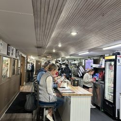 BB’s Bagels - Inside restaurant