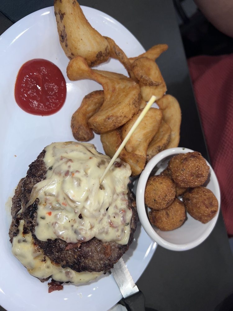 MANDEZ’S SEAFOOD BAR & GRILL 13 Photos 1821 Chemin Metairie