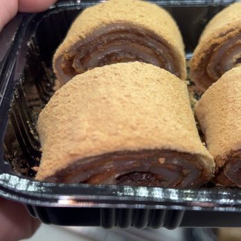 Hanson's Pastry - red bean mochi, only on weekends - Dim Sum Near Me - Newark, California Hanson's Pastry - red bean mochi, only on weekends - Dim Sum Near Me - Newark, California