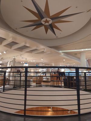 Crate & Barrel by null