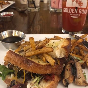 The Meredith Inn Restaurant - New American Near Me - Kittanning, Pennsylvania
