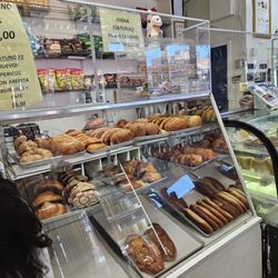 MiraCali Bakery