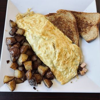 George's Cafe - Ultimate Omelet - Breakfast & Brunch Near Me - West Covina, California