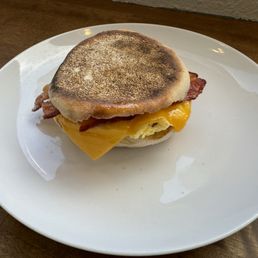 The bacon and Egg Breakfast Sandwich The bacon and Egg Breakfast Sandwich