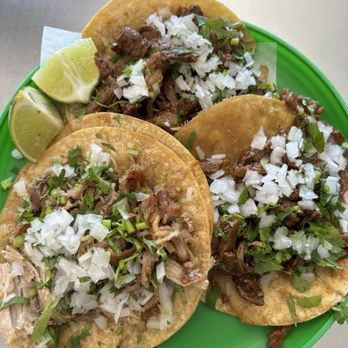Paprika ATX - bistec, suadero, carnitas - Tacos Near Me - Austin, Texas Paprika ATX - bistec, suadero, carnitas - Tacos Near Me - Austin, Texas