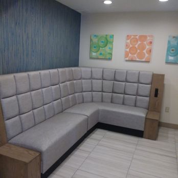 Solstice Hotel, Ascend Hotel Collection - Cool! Charging ports - Hotels Near Me - Erie, Pennsylvania Solstice Hotel, Ascend Hotel Collection - Cool! Charging ports - Hotels Near Me - Erie, Pennsylvania