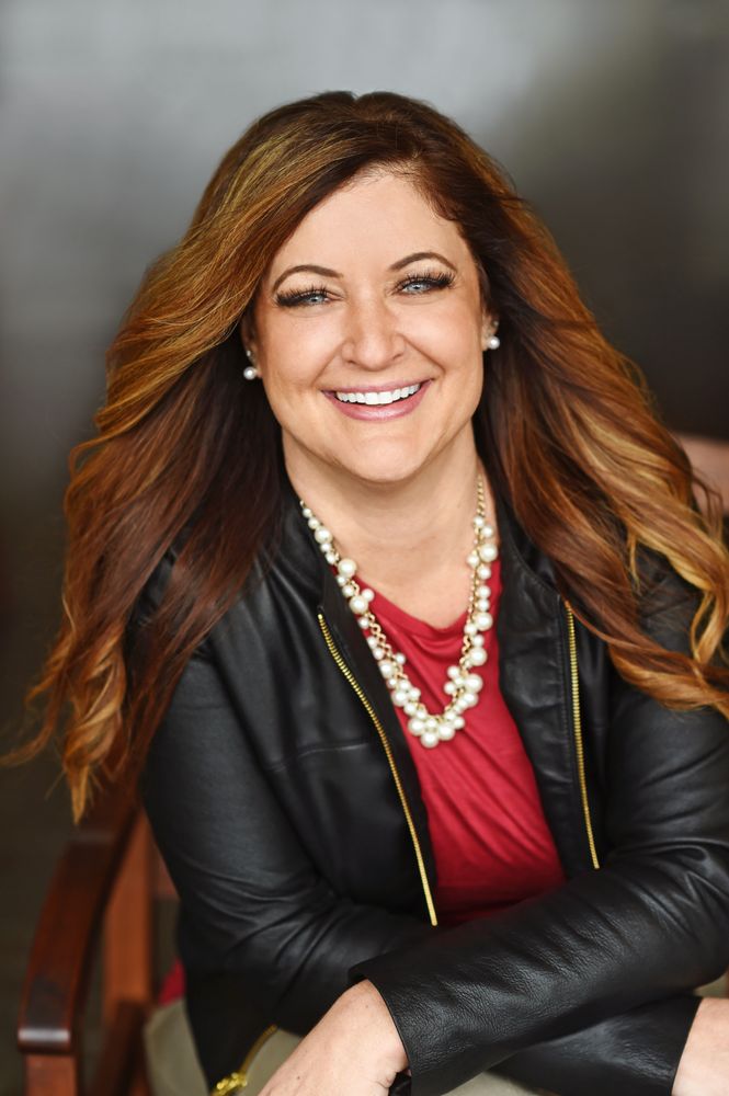 CARMEN TOMLINSONRE/MAX INTEGRITY Real Estate Agents 27317 Maple