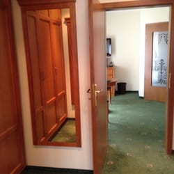 Hotel Schweizer Hof - Durchgang Ankleidezimmer