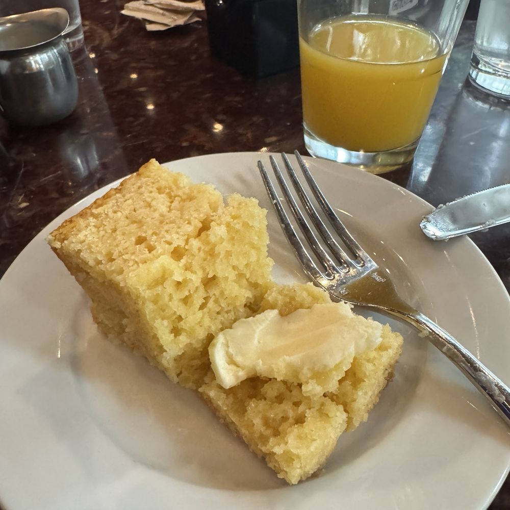 State and Lake Chicago Tavern - My mama made better cornbread - New American Near Me - Chicago, Illinois State and Lake Chicago Tavern - My mama made better cornbread - New American Near Me - Chicago, Illinois