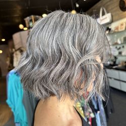 Cutting Edge Salon & Boutique
