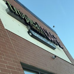 Tropical Smoothie Cafe