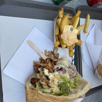 Centrum Kebap - chicken combo €11.99 - Kebab Near Me - Brussels, BRU