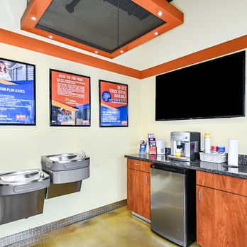 Value Store It Self Storage - Self Storage Near Me - Hollywood, Florida Value Store It Self Storage - Self Storage Near Me - Hollywood, Florida