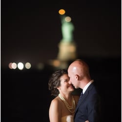 NY Boat Charter - Beautiful moment by the Statue