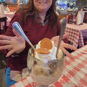 Famous Dave's BBQ - Great dessert, vanilla pudding for two. - Barbeque Near Me - Modesto, California Famous Dave's BBQ - Great dessert, vanilla pudding for two. - Barbeque Near Me - Modesto, California