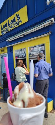 Lou Lou's Snoballs by null