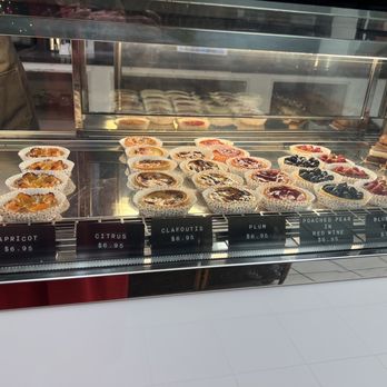 Tiny Pyramid - Desserts - Cafes Near Me - Honolulu, Hawaii Tiny Pyramid - Desserts - Cafes Near Me - Honolulu, Hawaii