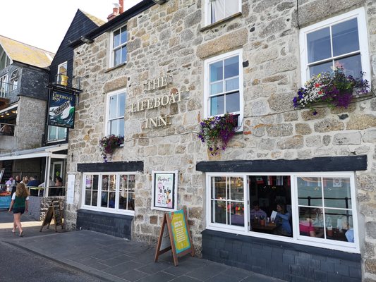 Lifeboat Inn, St Ives by null