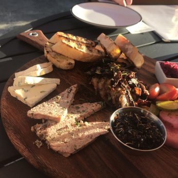 Red Or White - Birmingham - Brisket board - Wine Bars Near Me - Birmingham, Alabama Red Or White - Birmingham - Brisket board - Wine Bars Near Me - Birmingham, Alabama