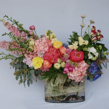 Crescenta Valley Flowers - SOPHIA - Florists Near Me - La Crescenta, California