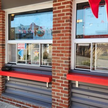 Bruster's Real Ice Cream - Desserts Near Me - Reynoldsburg, Ohio