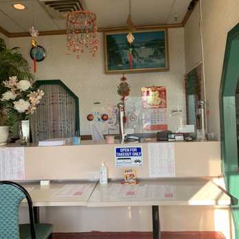 China One - a chinese restaurant with a table and chairs - Chinese Near Me - Waverly, Ohio