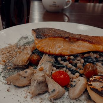 Petterinos - Salmon Pesto - American Near Me - Chicago, Illinois Petterinos - Salmon Pesto - American Near Me - Chicago, Illinois