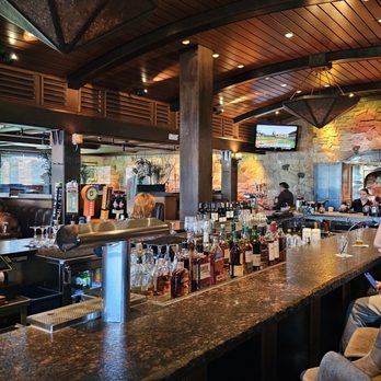 Redstone American Grill - Steakhouses Near Me - Maple Grove, Minnesota