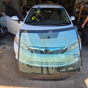 Smart Auto Glass Service - Windshield Installation & Repair Near Me Smart Auto Glass Service - Windshield Installation & Repair Near Me