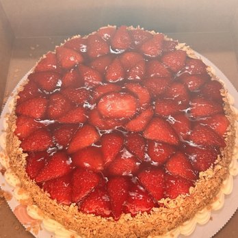 Freed's Bakery - Freed's Strawberry Cheesecake - Bakeries Near Me - Las Vegas, Nevada