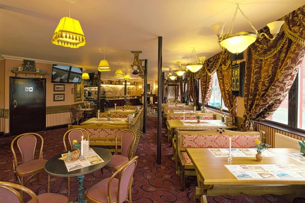 Berneliu Uzeiga - Shepherds Inn, Leytonstone by null