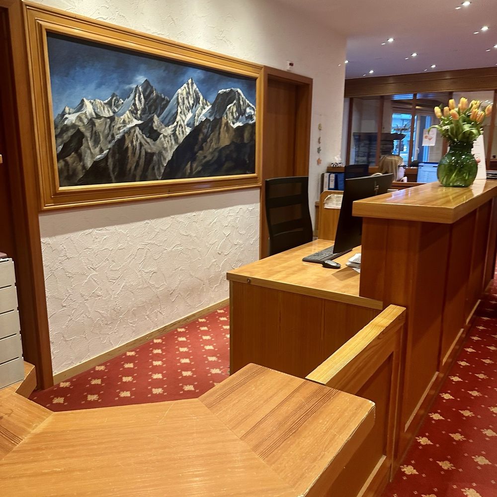Hotel Täscherhof  - Check in desk - Hotels Near Me - Täsch, VS